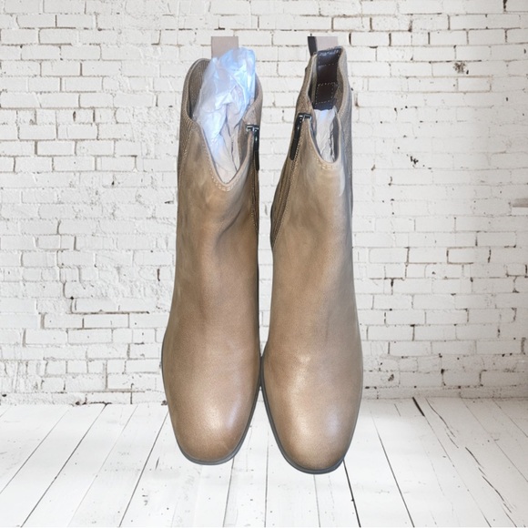 NEWđź’•Kenneth Cole Salt Stretch Bootie - Picture 2 of 9